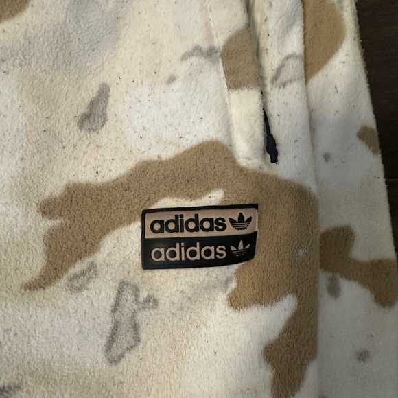 Adidas Originals R.Y.V. Men's Camo Fleece Pants Bottoms Joggers Warm Rare H11443 - Picture 2 of 3